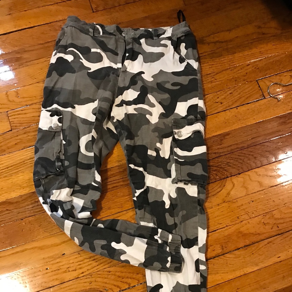 3 for 25 Camo joggers